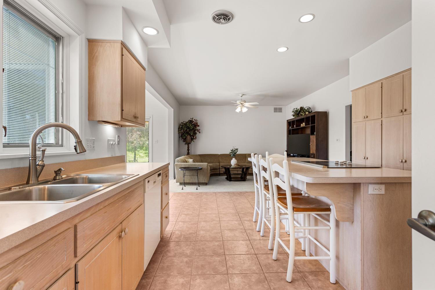 1808 Foxborough Court Property Photo 12