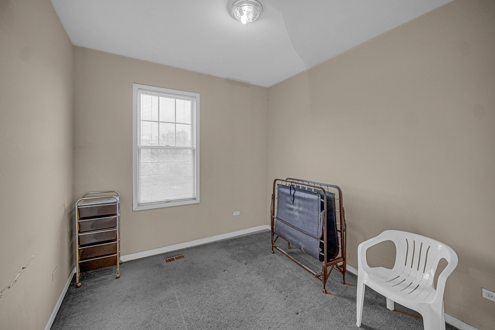 4635 S Greenwood Avenue Property Photo 10
