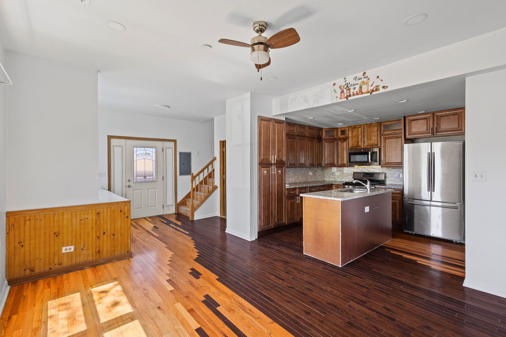 5230 S Lockwood Avenue Property Photo 7