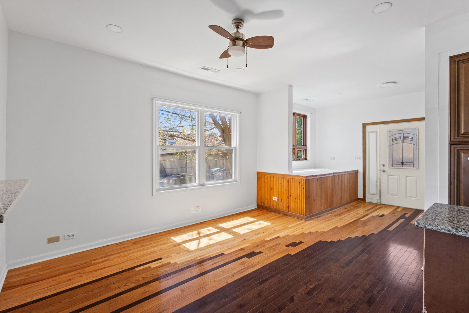 5230 S Lockwood Avenue Property Photo 11