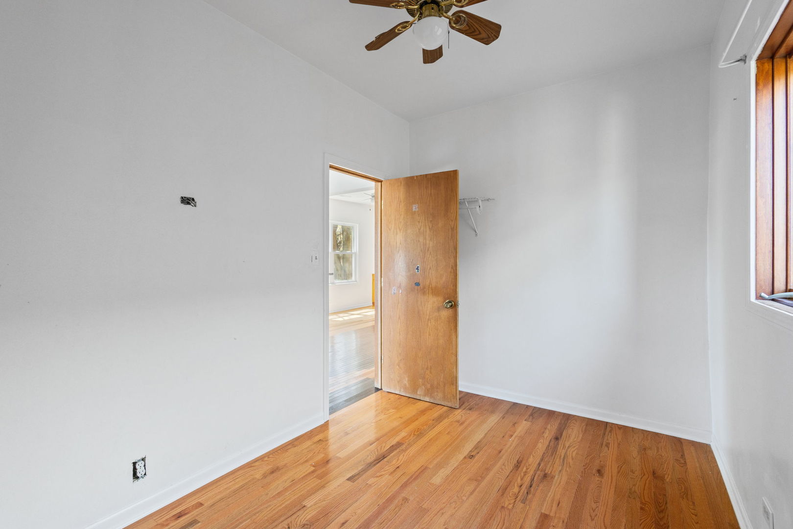 5230 S Lockwood Avenue Property Photo 23