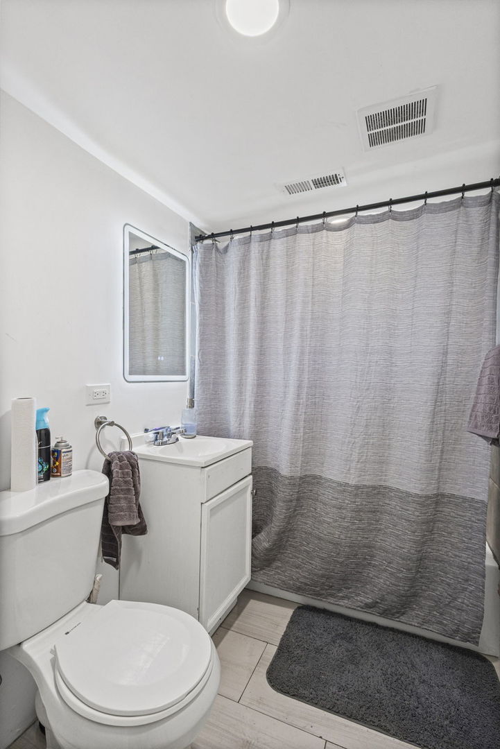 5230 S Lockwood Avenue Property Photo 28