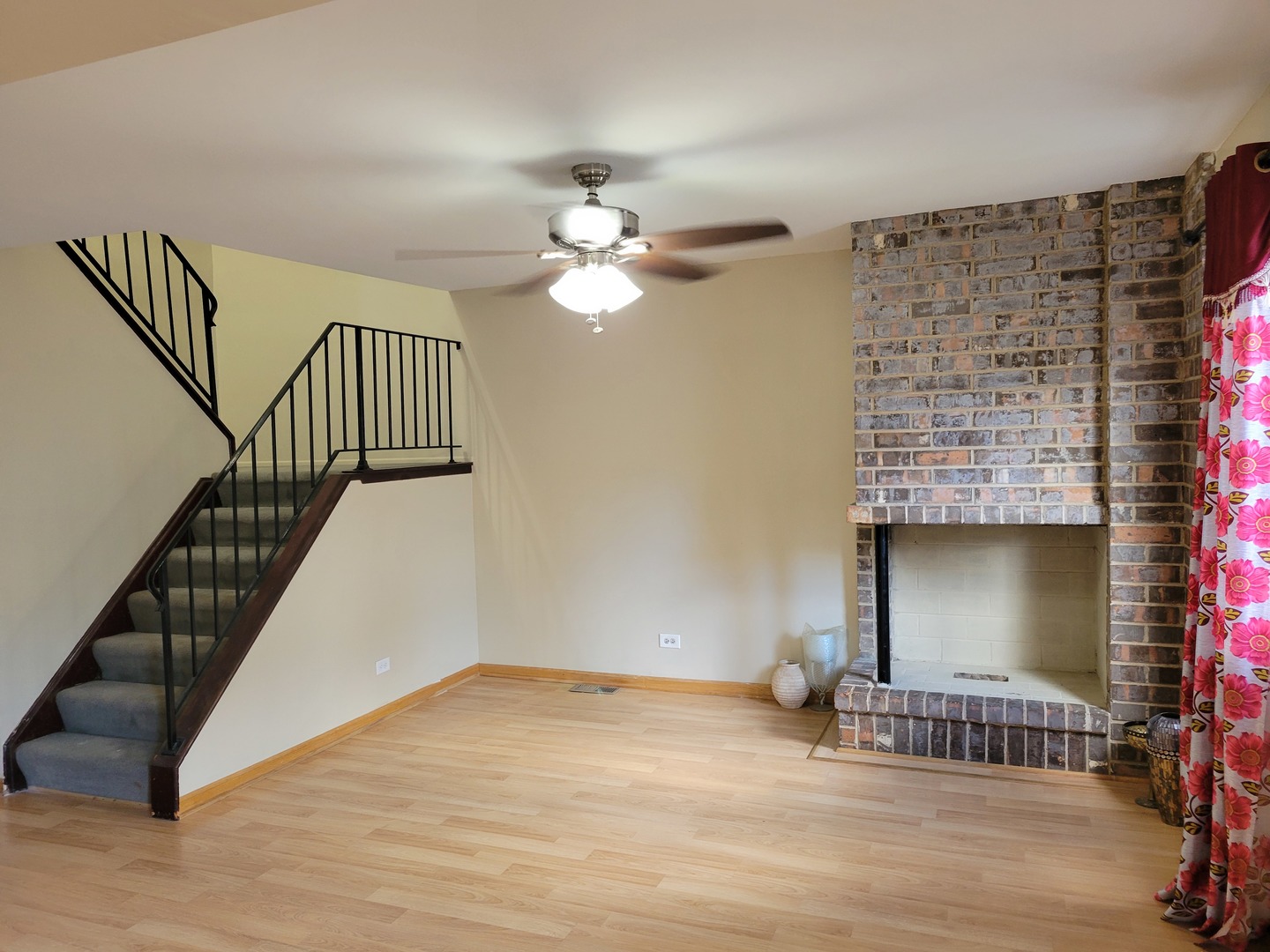 483 Rustic Drive Property Photo 4
