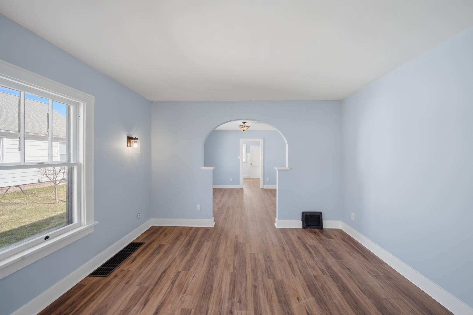 507 W 12th Street Property Photo 5