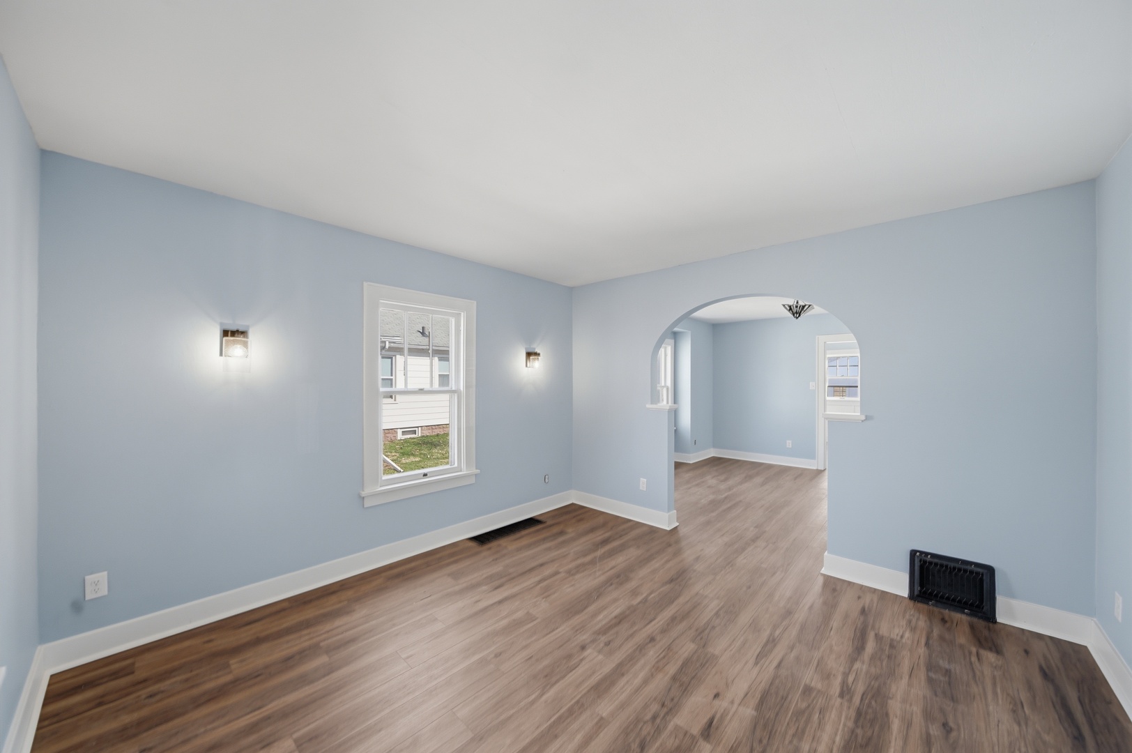 507 W 12th Street Property Photo 6