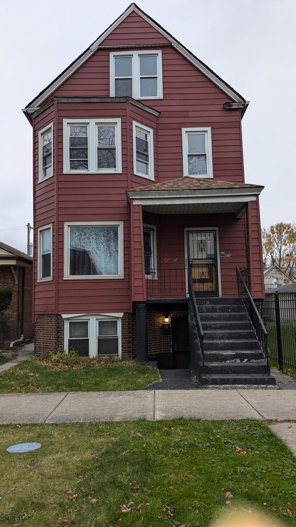 8112 S Exchange Avenue Property Photo 1