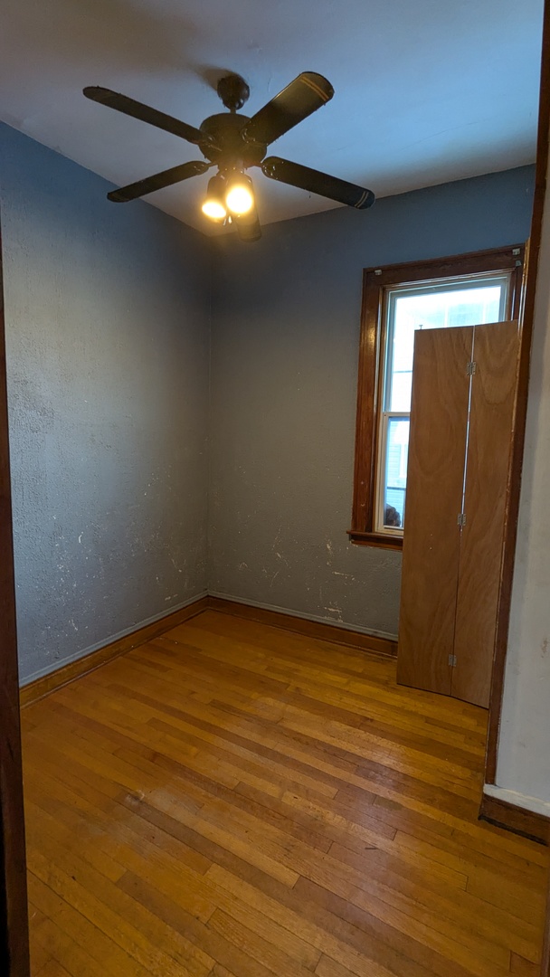 8112 S Exchange Avenue Property Photo 18