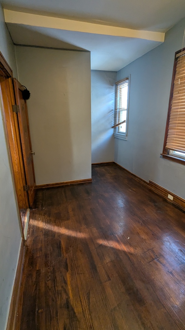 8112 S Exchange Avenue Property Photo 20