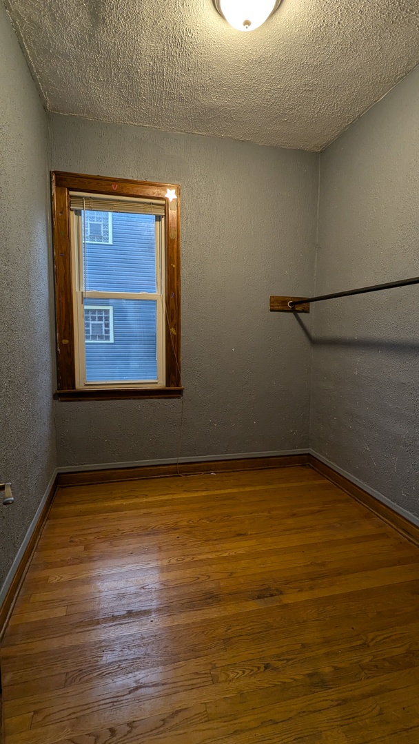 8112 S Exchange Avenue Property Photo 21