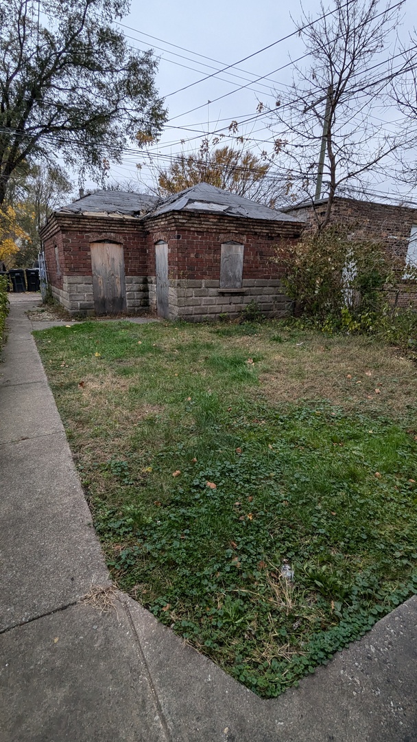 8112 S Exchange Avenue Property Photo 31