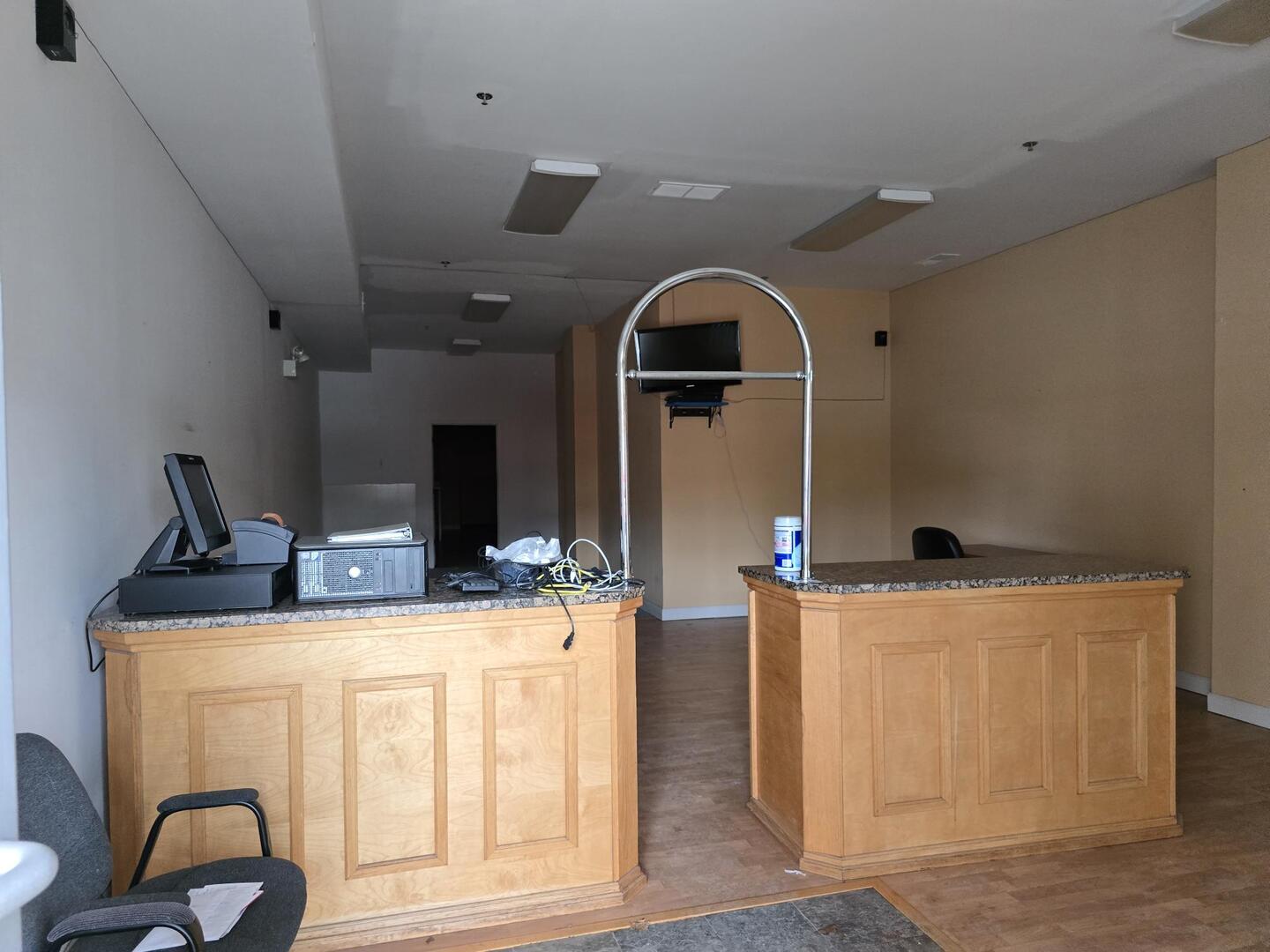 5321 N Lincoln Avenue B Property Photo 5