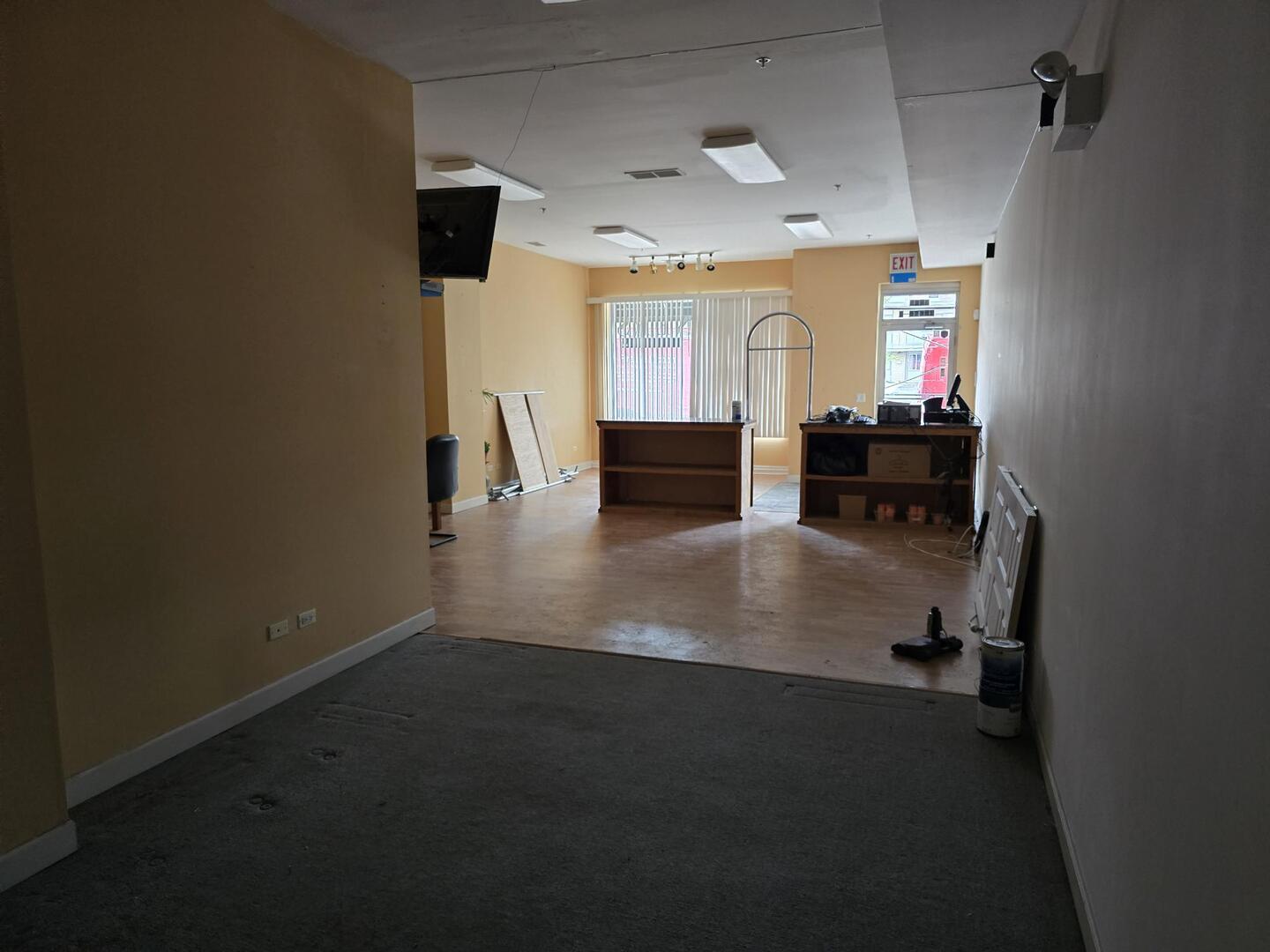 5321 N Lincoln Avenue B Property Photo 7