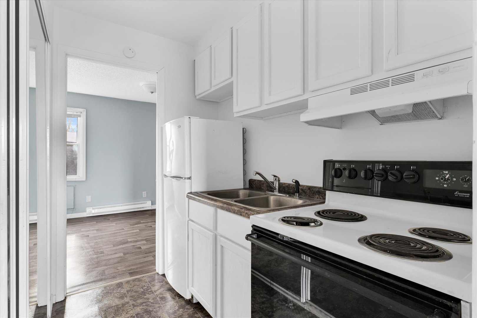 1740-1760 S Fairview Avenue Property Photo 17