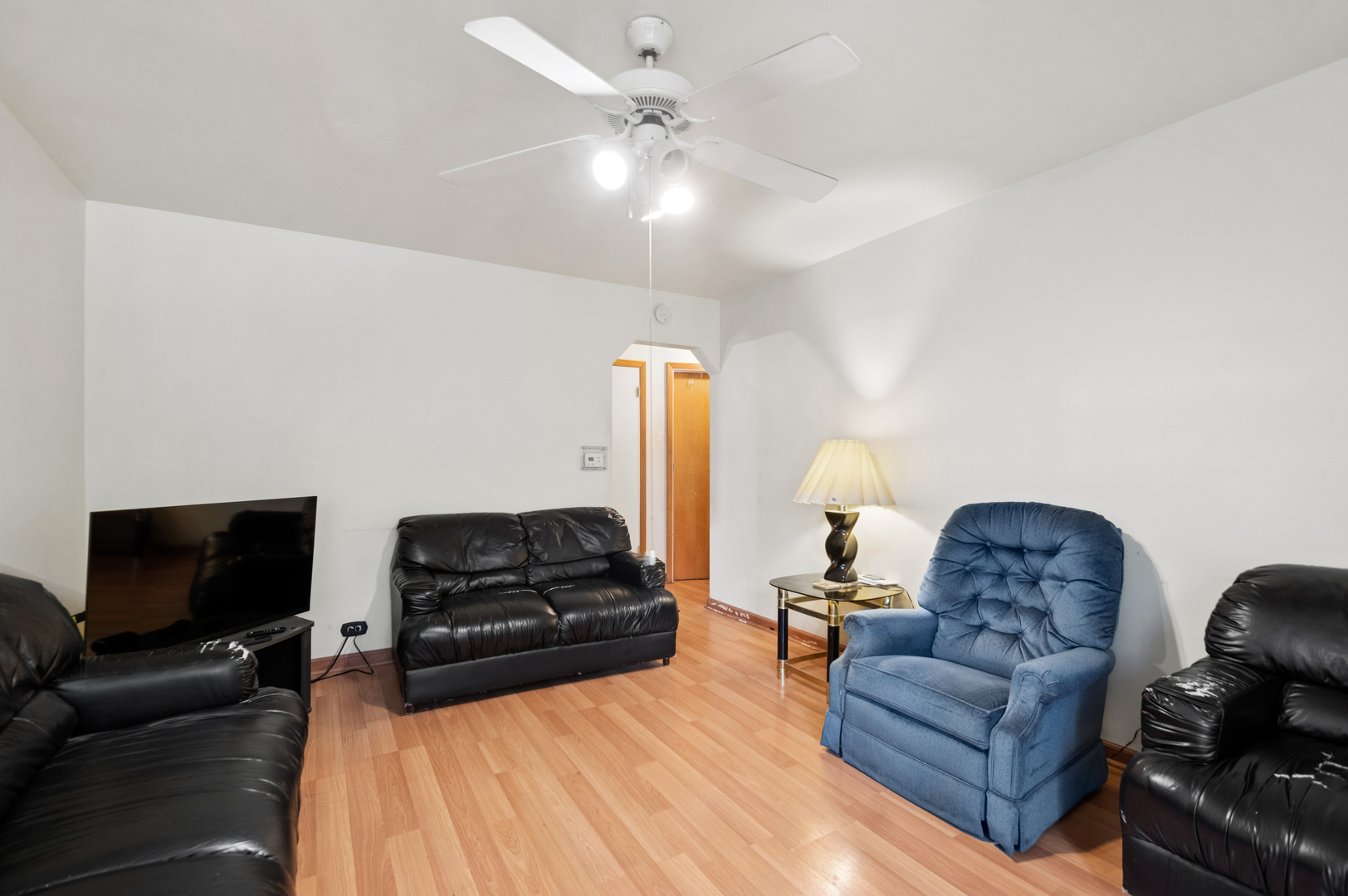 1418 N Waller Avenue Property Photo 4