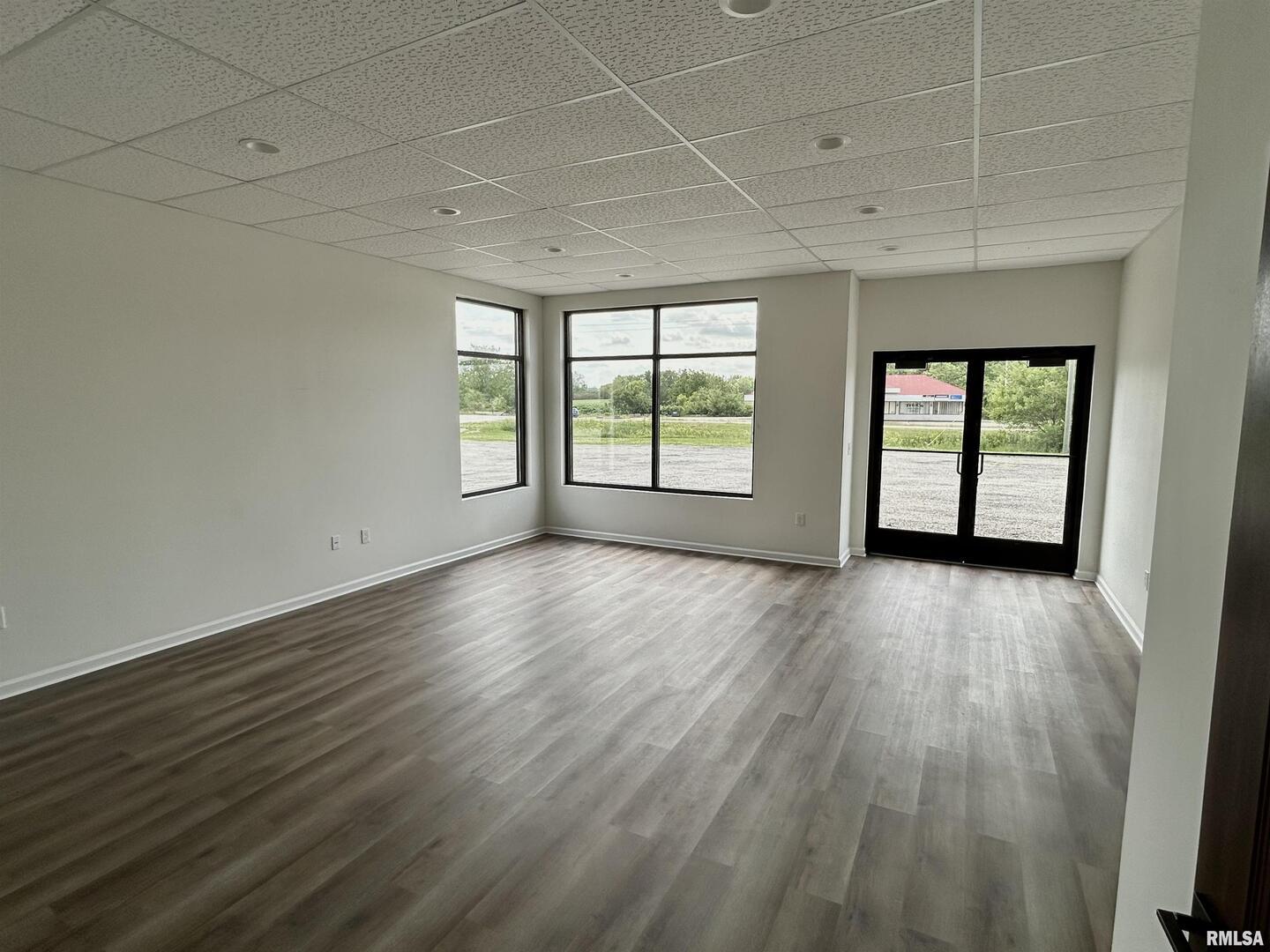 4160 S Oakwood Avenue Property Photo 3