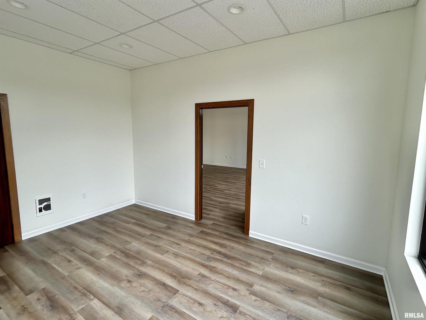4160 S Oakwood Avenue Property Photo 7