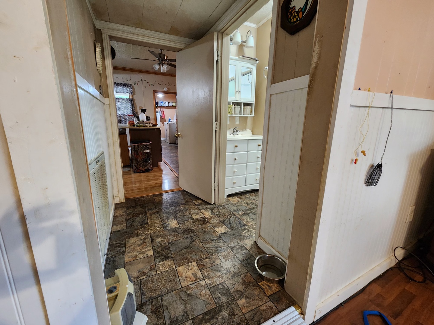 202 Lincoln Street Property Photo 8