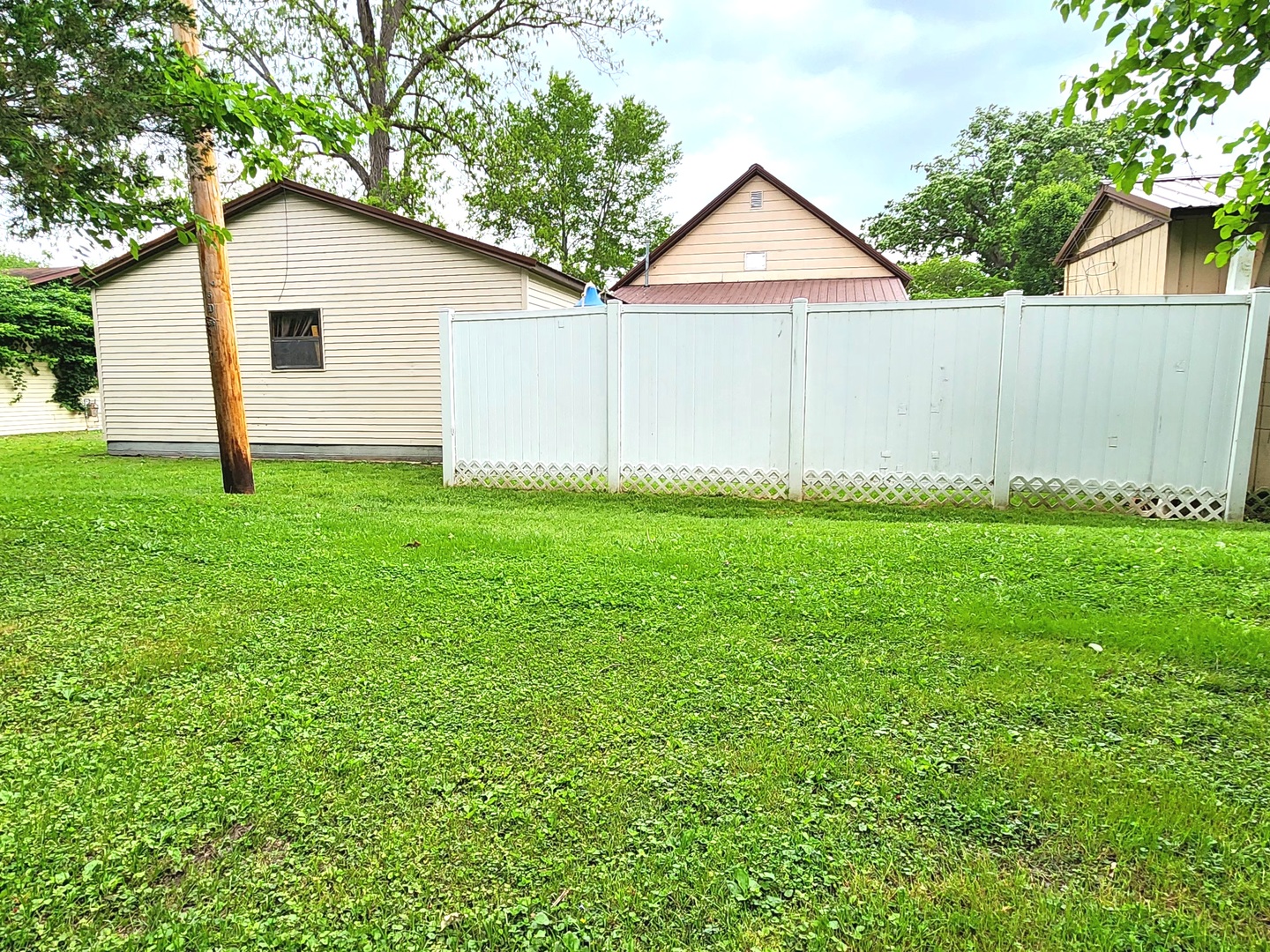 202 Lincoln Street Property Photo 29