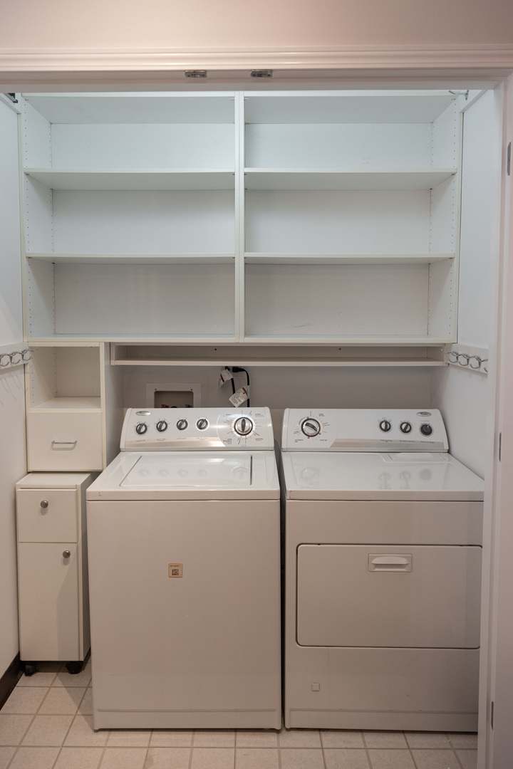 420 E Waterside Drive 4114 Property Photo 20