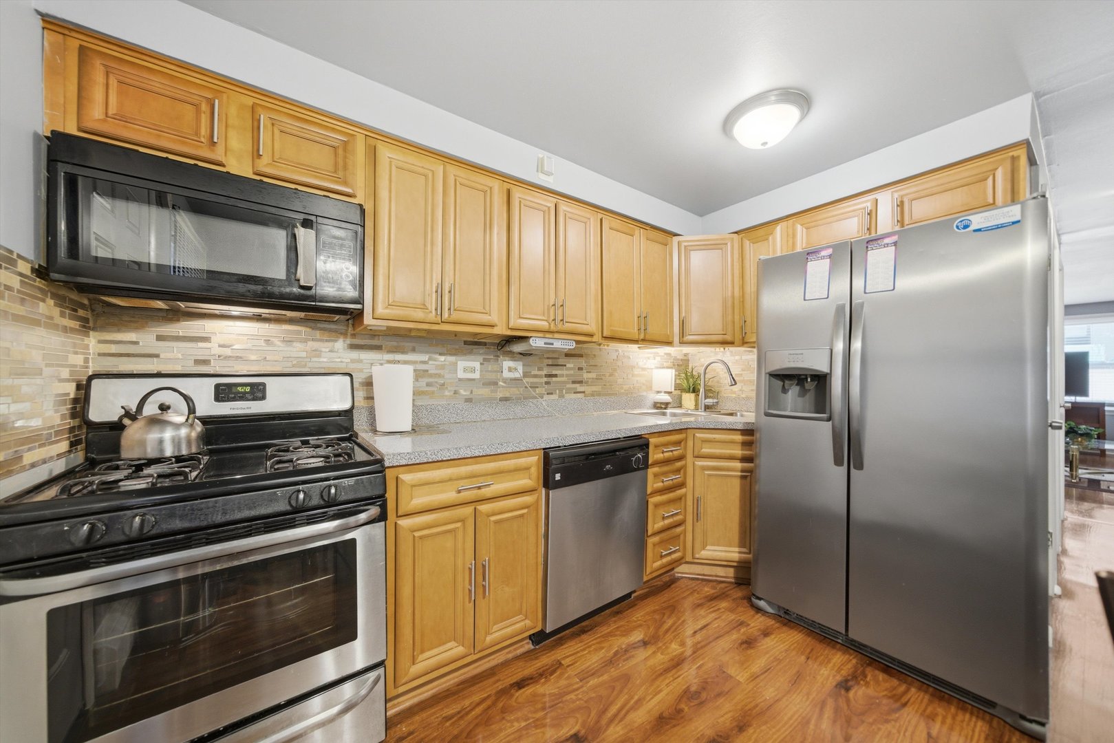 6950 S Cregier Avenue I Property Photo 6