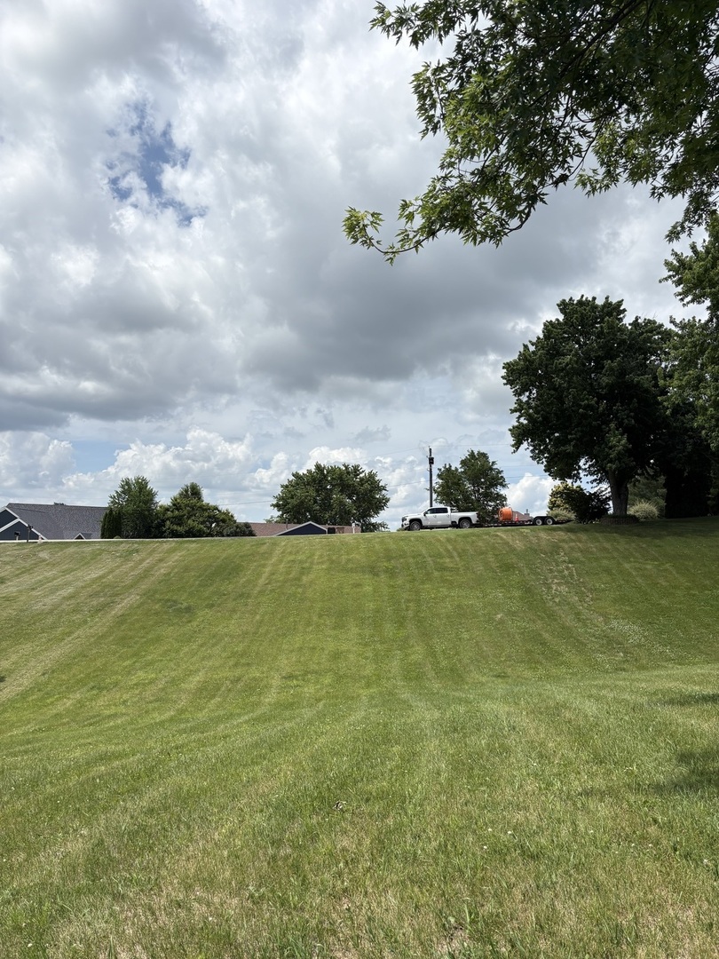 18 Ridgeview Drive Property Photo 2