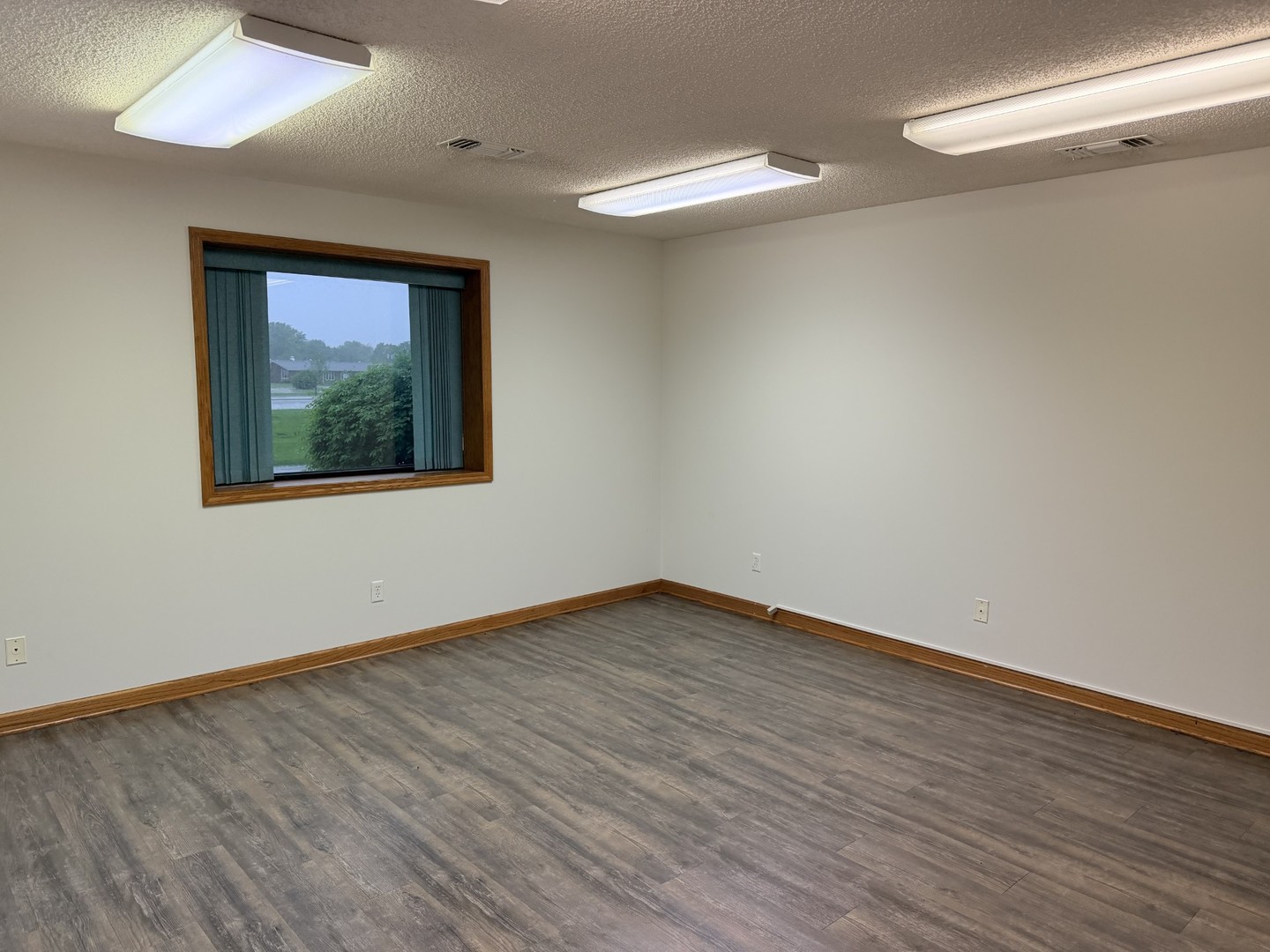 1011 Shooting Park Road 105 Property Photo 2