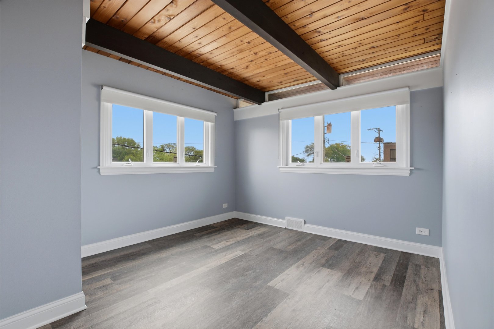 10550 W Cermak Road Property Photo 29