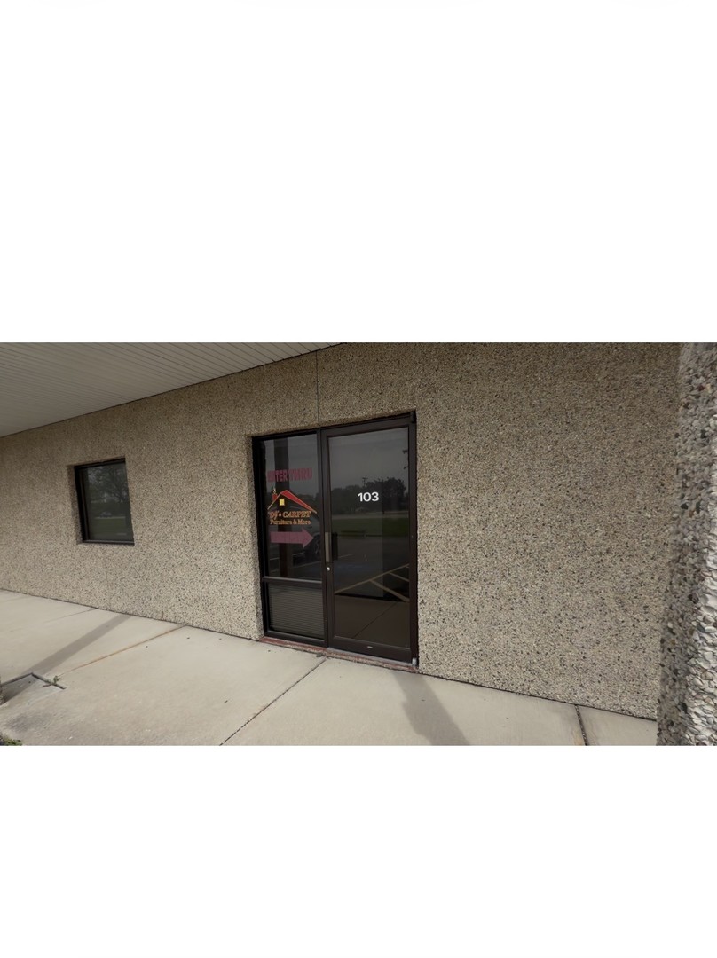 1011 Shooting Park Road 103 Property Photo 1