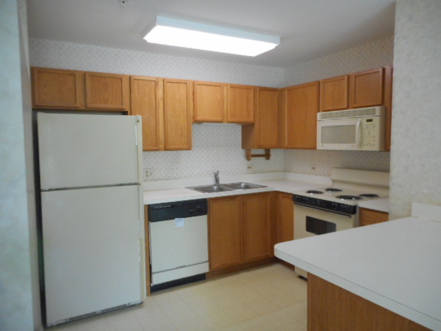 605 Barrington Avenue 340 Property Photo 7