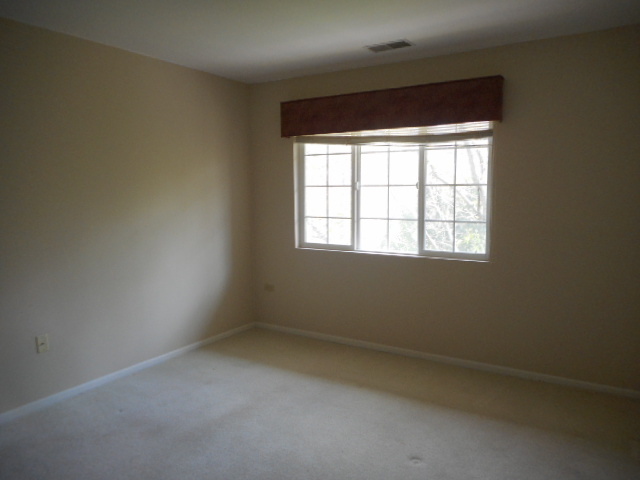 605 Barrington Avenue 340 Property Photo 8