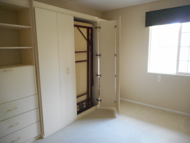 605 Barrington Avenue 340 Property Photo 12