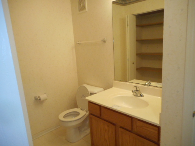 605 Barrington Avenue 340 Property Photo 16