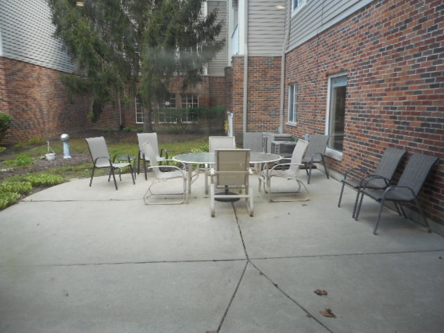 605 Barrington Avenue 340 Property Photo 25