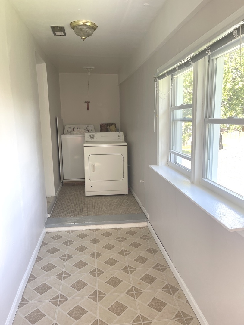 9330 S 51st Avenue Property Photo 17