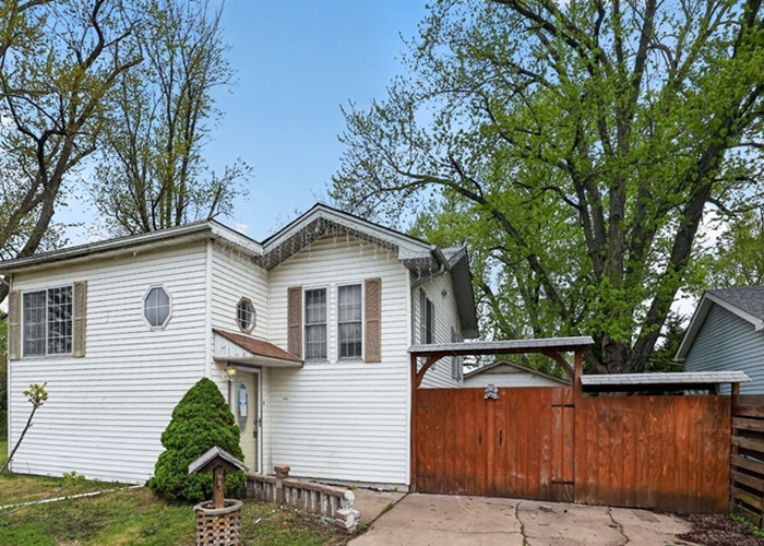25174 W Claridan Avenue Property Photo 2