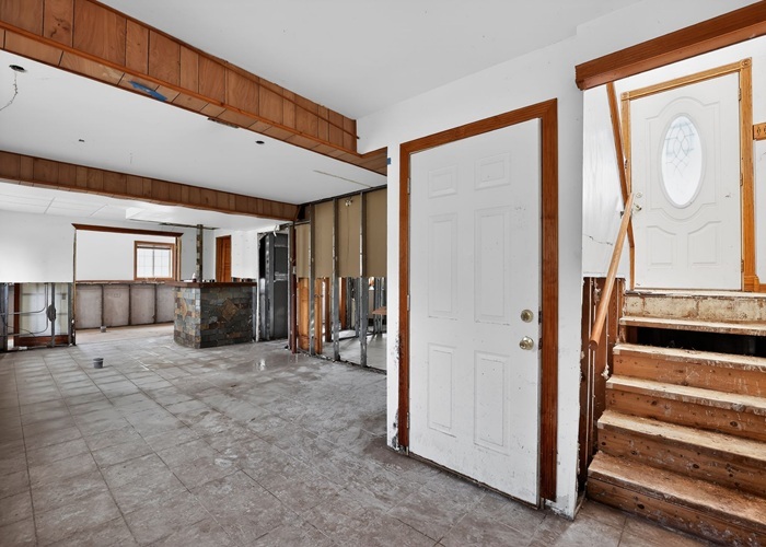 25174 W Claridan Avenue Property Photo 7