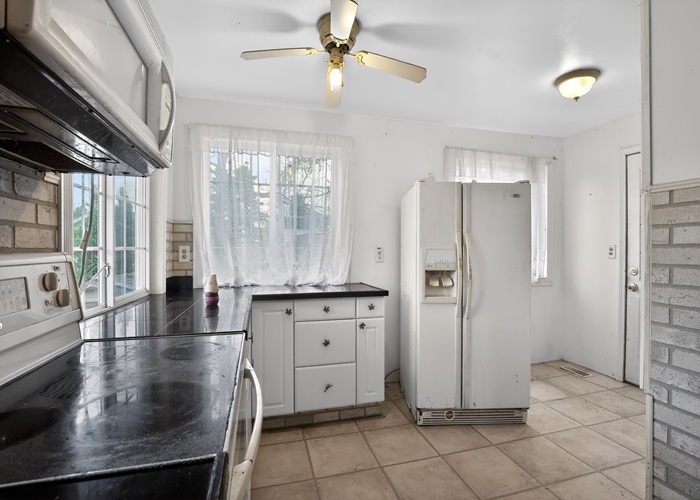 25174 W Claridan Avenue Property Photo 13