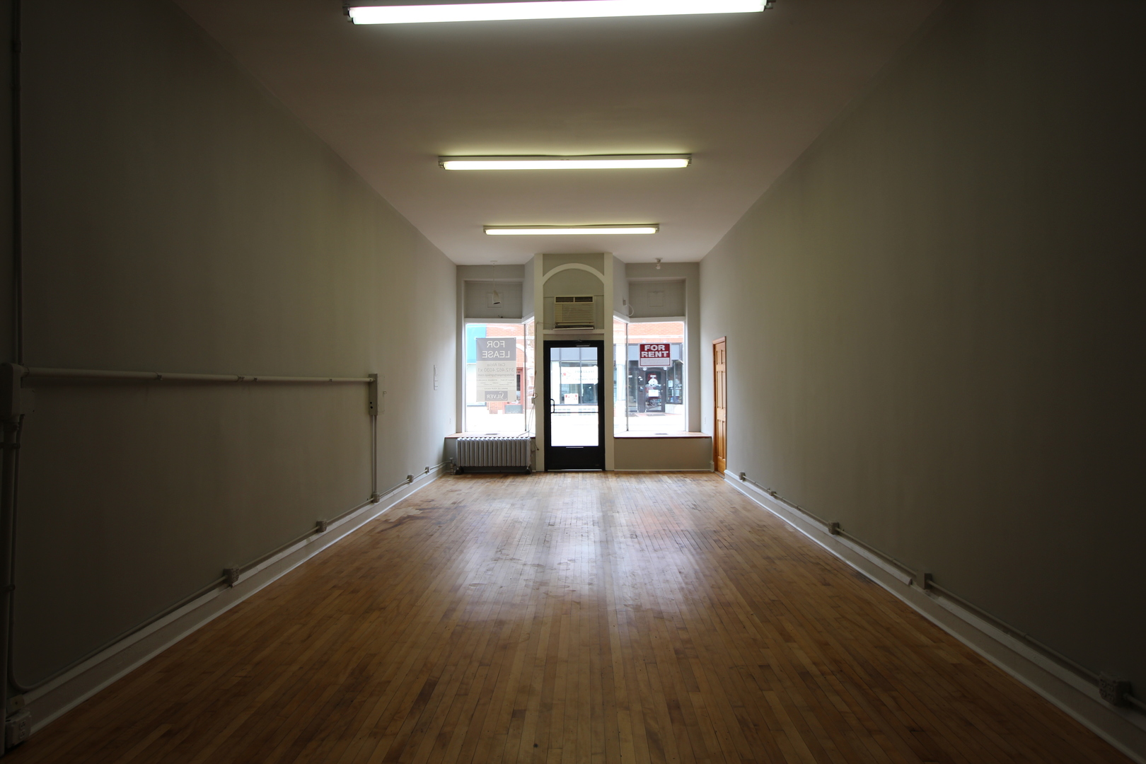 6057 W Addison Street Property Photo 2