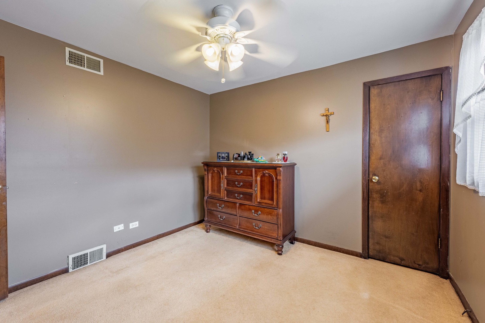 10808 Major Avenue Property Photo 8