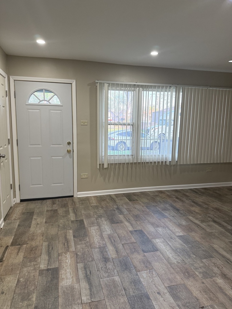 4764 S Shields Avenue Property Photo 2