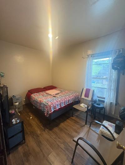 7512 S Saint Lawrence Avenue Property Photo 4