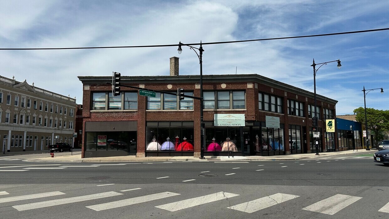 3306 N Pulaski Road Property Photo 1