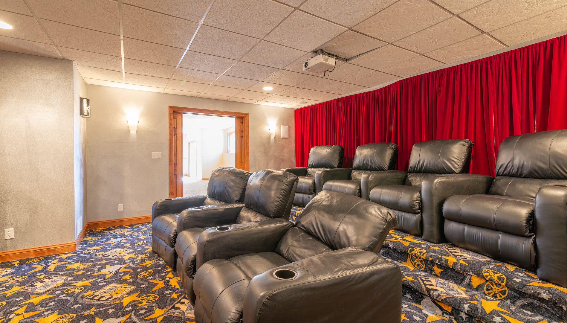 1687 Barberry Circle Property Photo 32