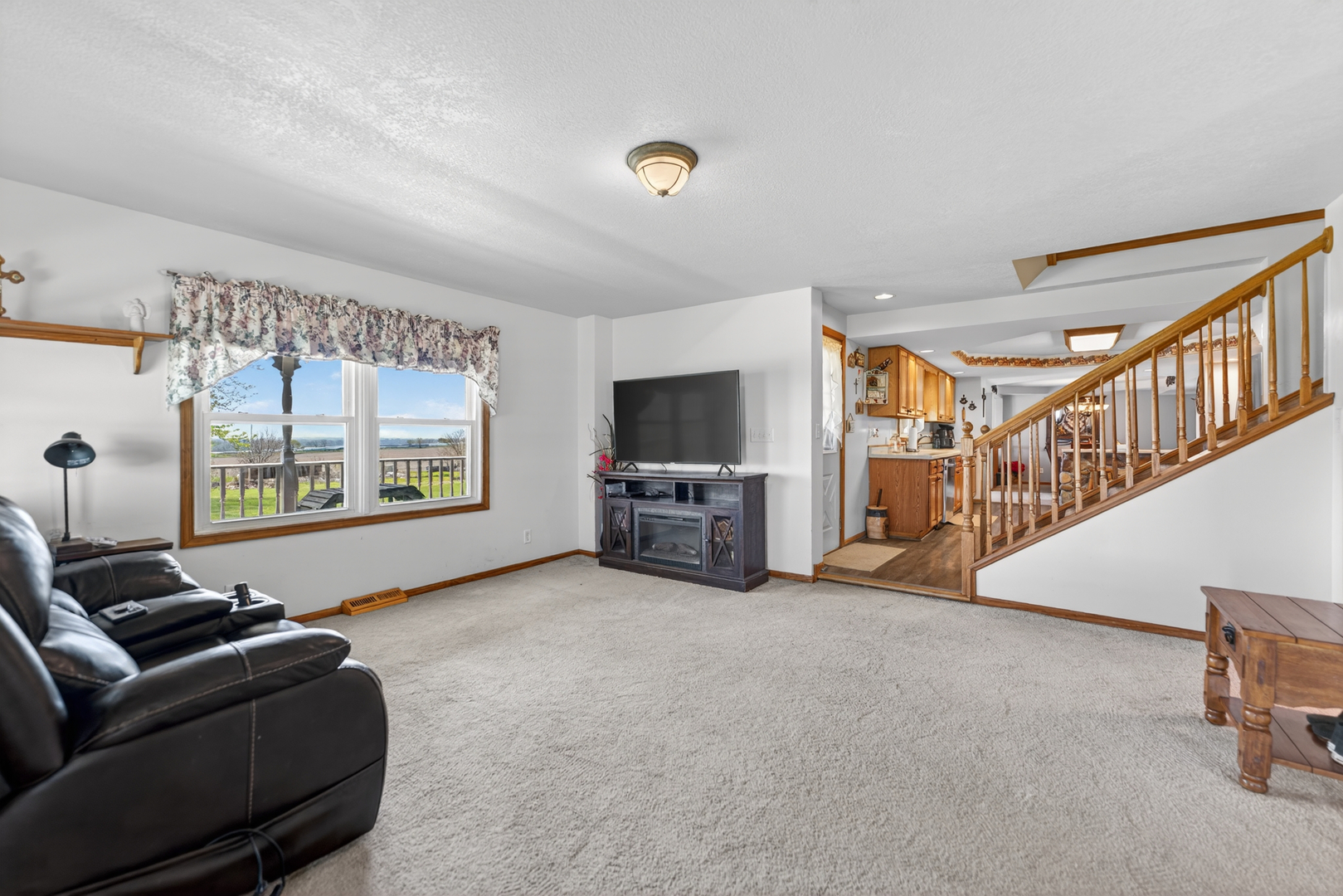 34007 Pearl Street Property Photo 7
