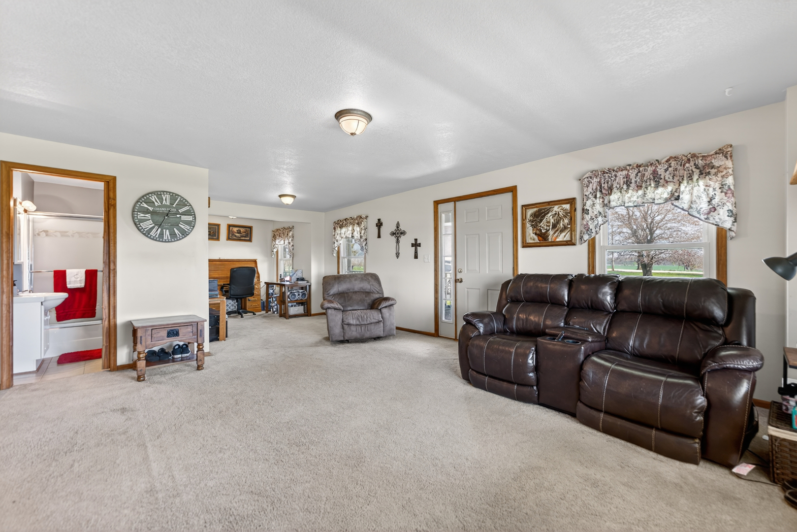 34007 Pearl Street Property Photo 9