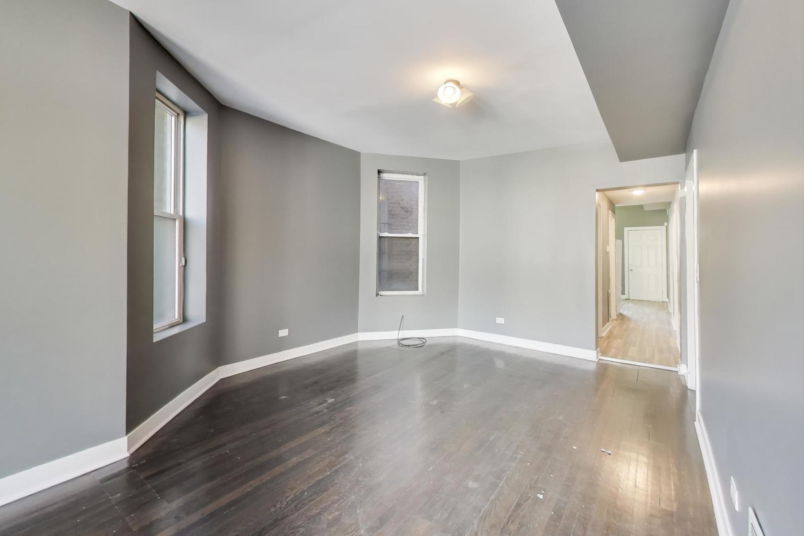 6624 S Rhodes Avenue Property Photo 2