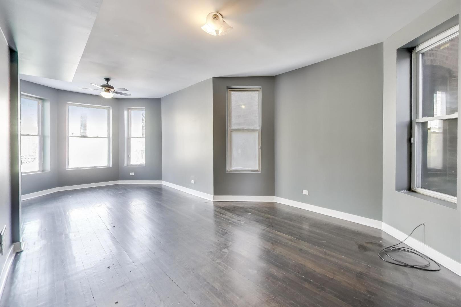 6624 S Rhodes Avenue Property Photo 3