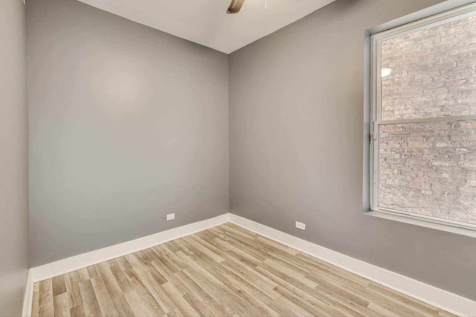 6624 S Rhodes Avenue Property Photo 10