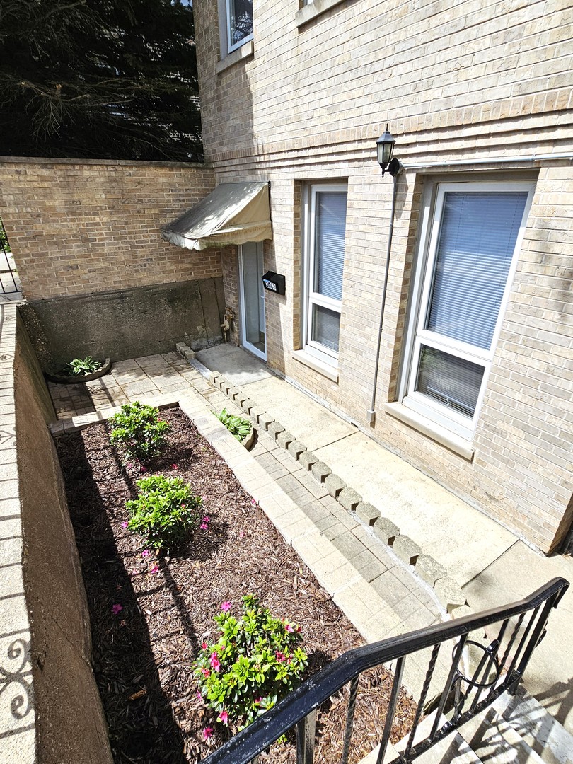3088 S Lyman Street Property Photo 2