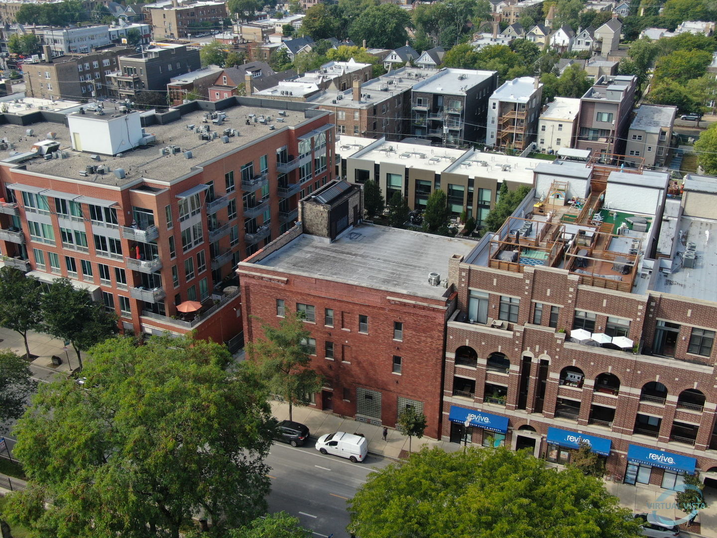 4848 N Clark Street Property Photo 8